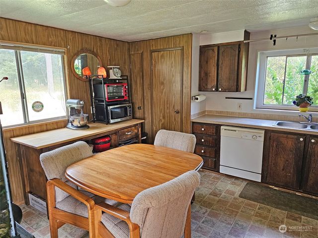 18125 Albany Street SW, Rochester, WA 98579
