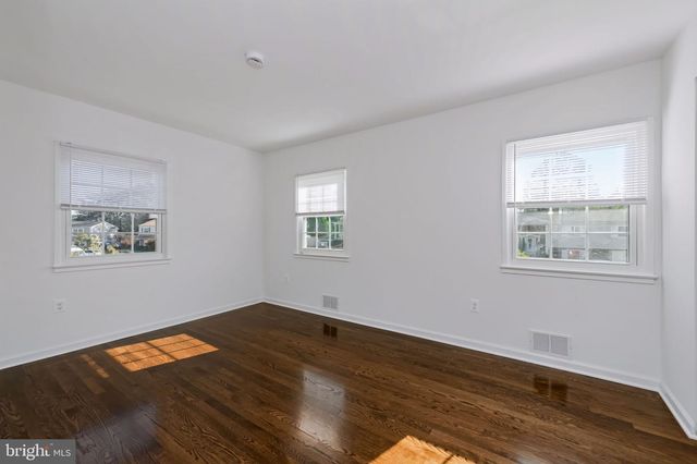 14668 CLOVERDALE RD, Woodbridge, VA 22193