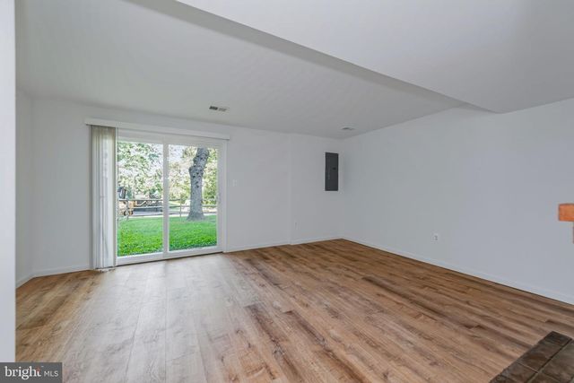 14668 CLOVERDALE RD, Woodbridge, VA 22193