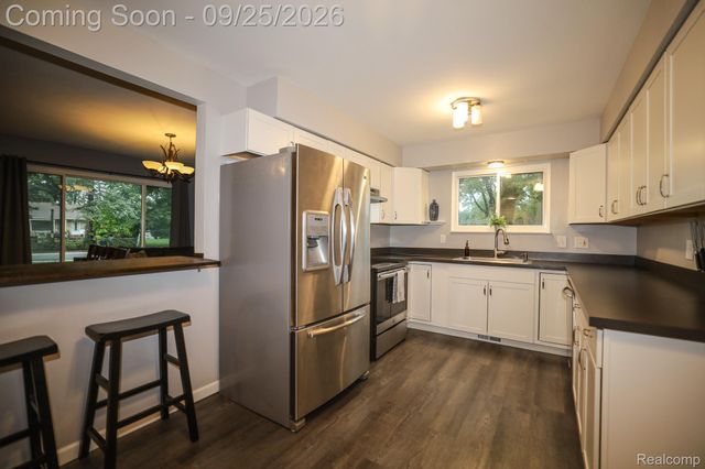 2926 Lansdowne Road, Waterford Charter Township, MI 48329
