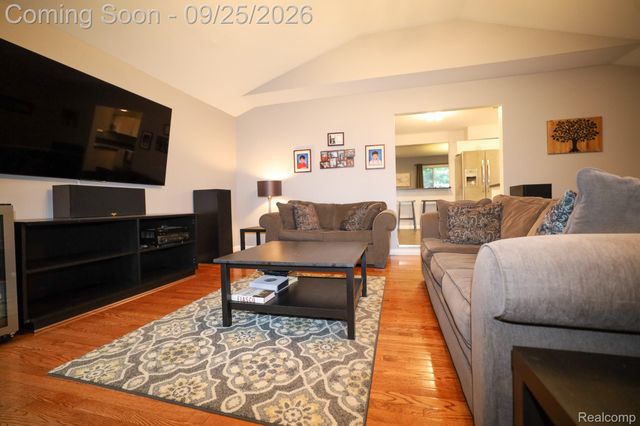 2926 Lansdowne Road, Waterford Charter Township, MI 48329
