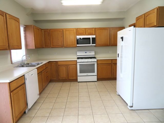 2041 Lisbon Road B, Morris, IL 60450