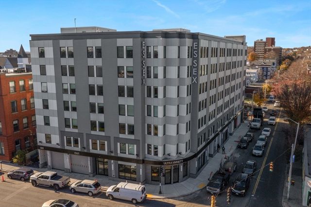 585 Essex St 210, Lynn, MA 01901