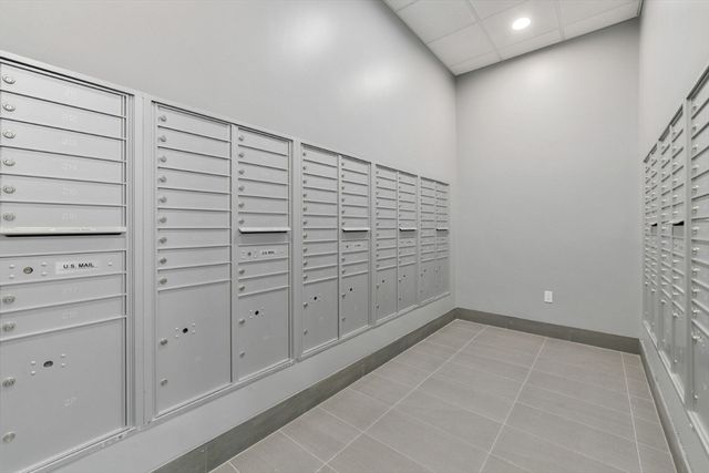 585 Essex St 210, Lynn, MA 01901