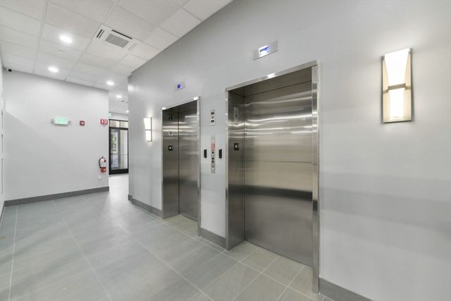 585 Essex St 210, Lynn, MA 01901