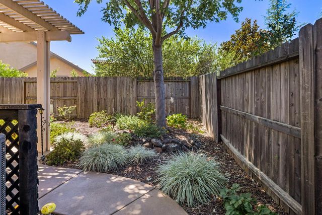 2024 Abby Gate Dr, Roseville, CA 95747