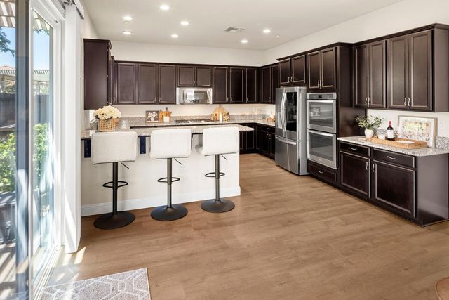 2024 Abby Gate Dr, Roseville, CA 95747
