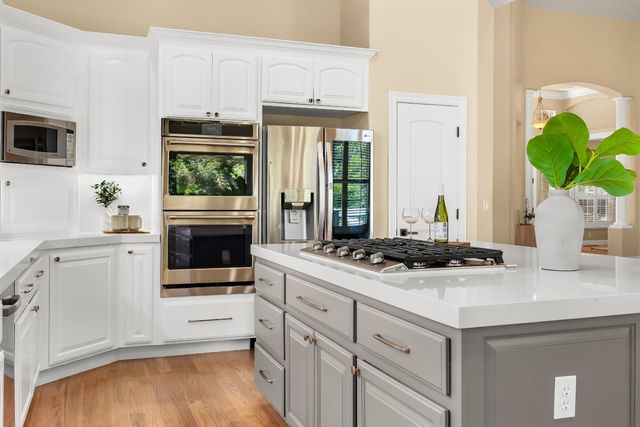 961 Oak Creek Court, Hollister, CA 95023