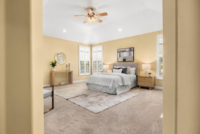 961 Oak Creek Court, Hollister, CA 95023