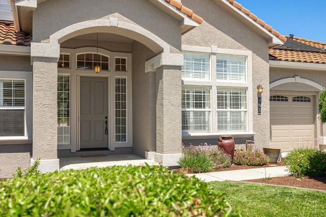 961 Oak Creek Court, Hollister, CA 95023