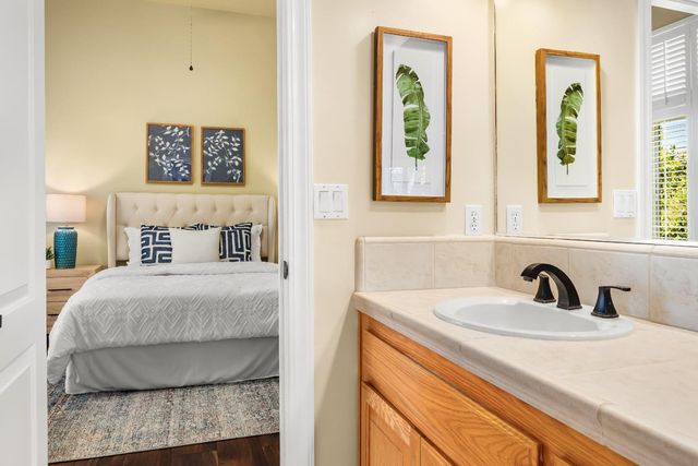 961 Oak Creek Court, Hollister, CA 95023