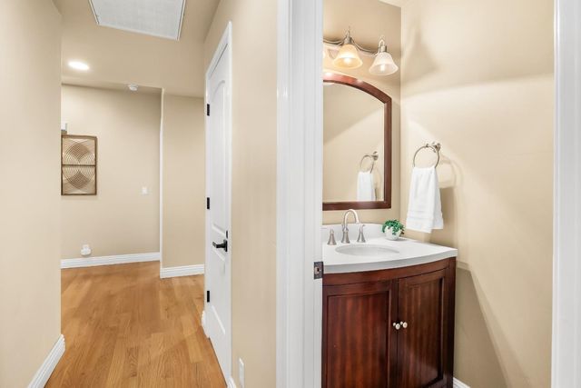 961 Oak Creek Court, Hollister, CA 95023