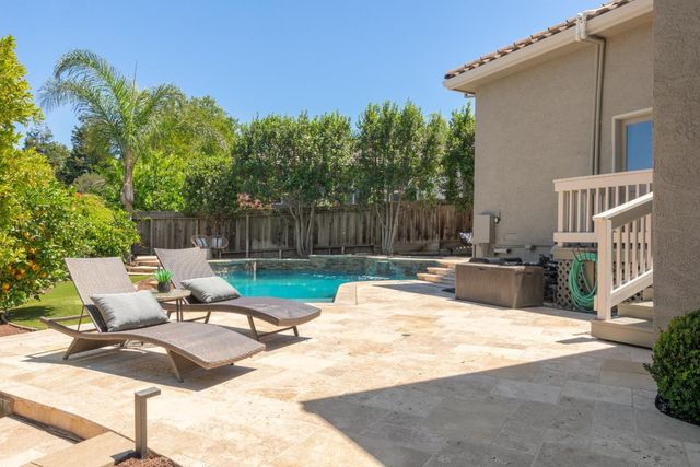 961 Oak Creek Court, Hollister, CA 95023