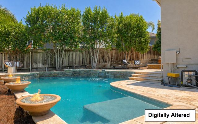 961 Oak Creek Court, Hollister, CA 95023