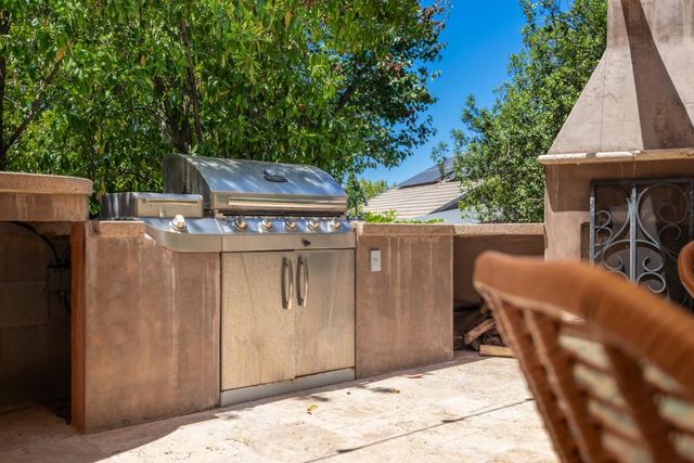 961 Oak Creek Court, Hollister, CA 95023