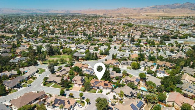 961 Oak Creek Court, Hollister, CA 95023
