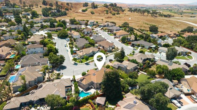 961 Oak Creek Court, Hollister, CA 95023
