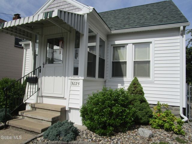 3025 Cox Avenue, Rotterdam, NY 12306