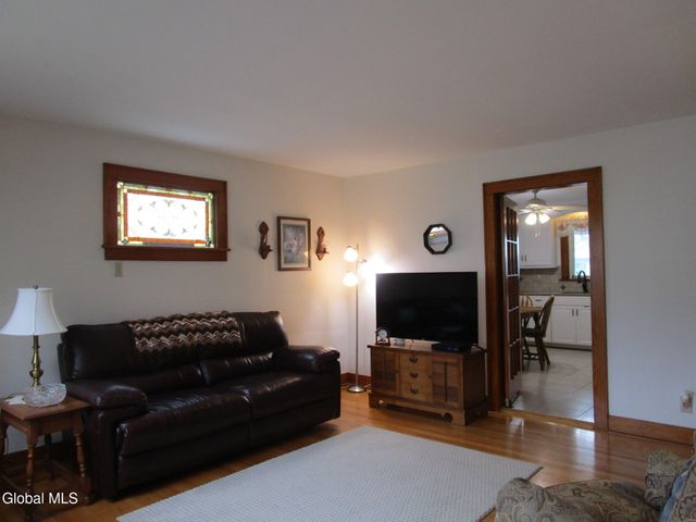 3025 Cox Avenue, Rotterdam, NY 12306