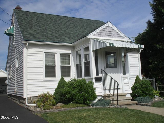 3025 Cox Avenue, Rotterdam, NY 12306