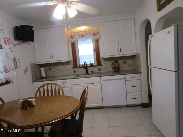 3025 Cox Avenue, Rotterdam, NY 12306