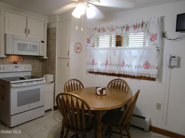 3025 Cox Avenue, Rotterdam, NY 12306