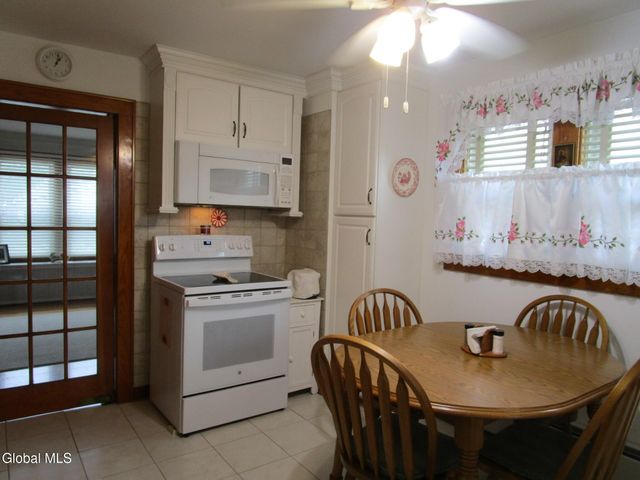 3025 Cox Avenue, Rotterdam, NY 12306