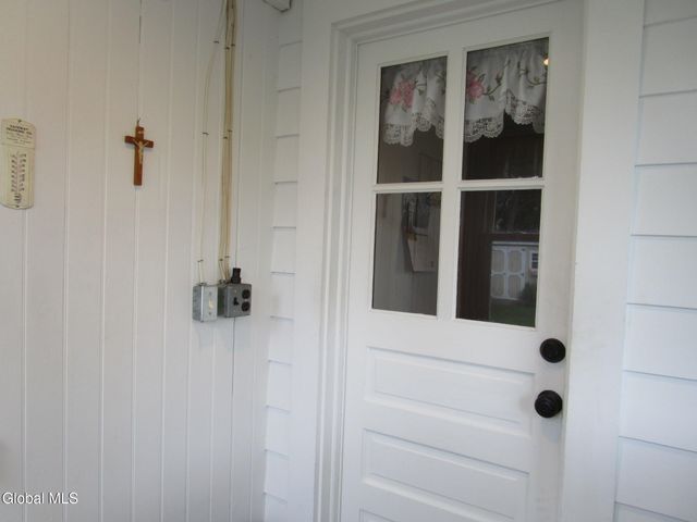 3025 Cox Avenue, Rotterdam, NY 12306
