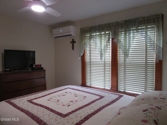3025 Cox Avenue, Rotterdam, NY 12306