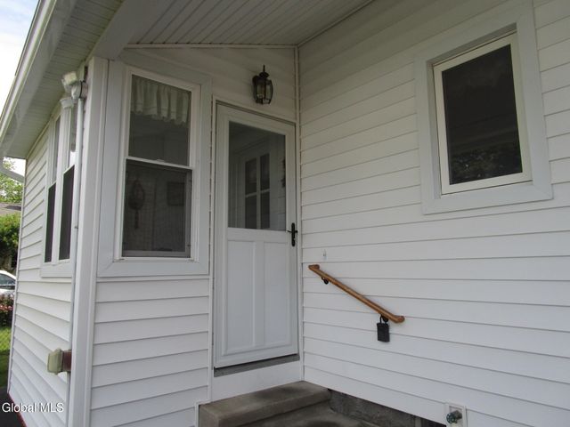 3025 Cox Avenue, Rotterdam, NY 12306