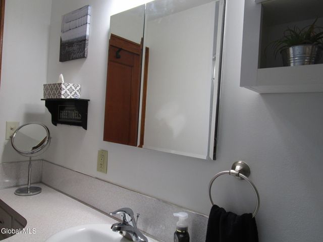 3025 Cox Avenue, Rotterdam, NY 12306