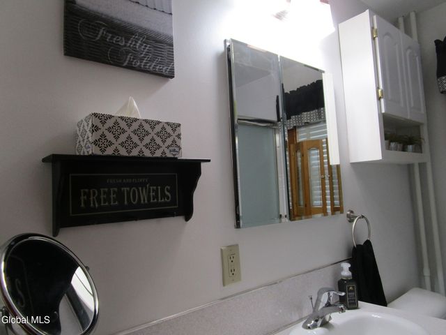 3025 Cox Avenue, Rotterdam, NY 12306