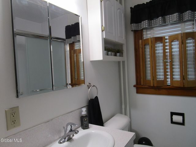 3025 Cox Avenue, Rotterdam, NY 12306