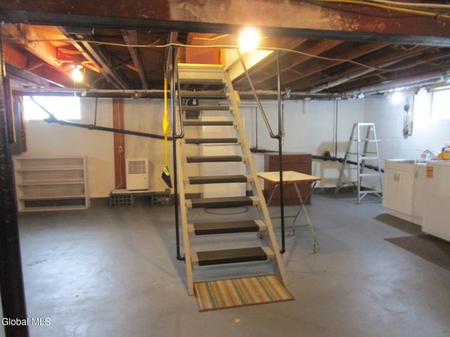 3025 Cox Avenue, Rotterdam, NY 12306