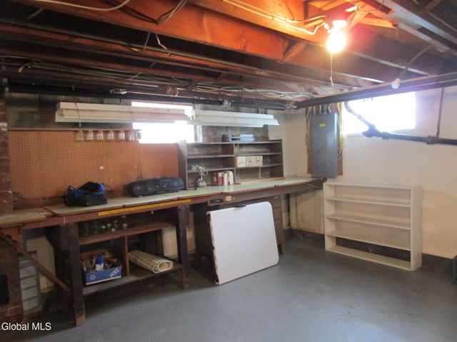 3025 Cox Avenue, Rotterdam, NY 12306