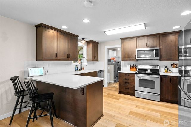 3924 18th Avenue NE, Olympia, WA 98506