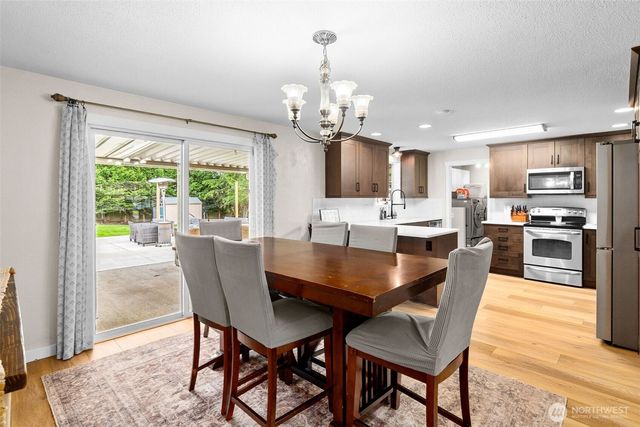 3924 18th Avenue NE, Olympia, WA 98506