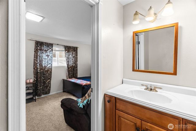 3924 18th Avenue NE, Olympia, WA 98506