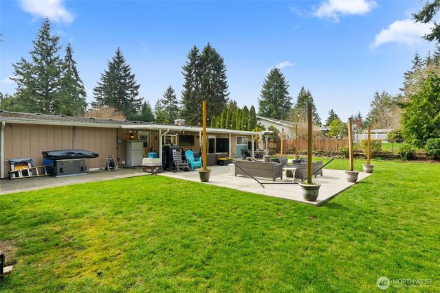 3924 18th Avenue NE, Olympia, WA 98506