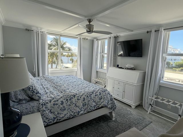 2860 S Ocean Boulevard 301, Palm Beach, FL 33480