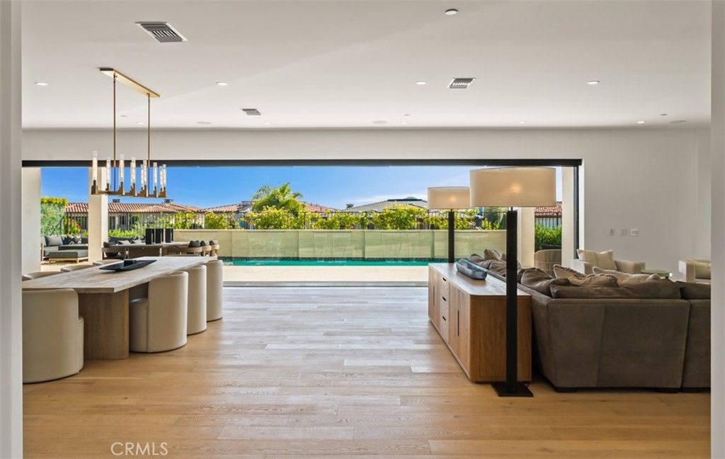 Image 11 of property listing at 75 Ritz Cove Dr., Dana Point, CA 92629