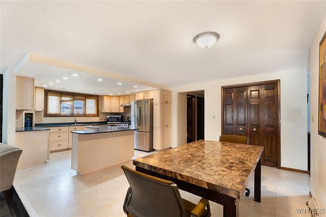 60 Brookedge Road, Cheektowaga, NY 14043