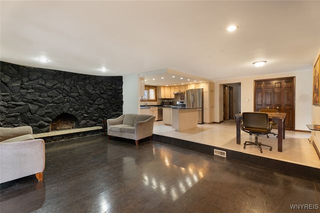 60 Brookedge Road, Cheektowaga, NY 14043