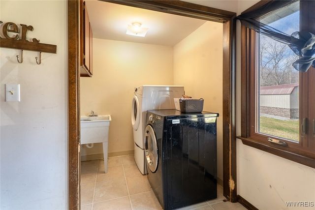 60 Brookedge Road, Cheektowaga, NY 14043