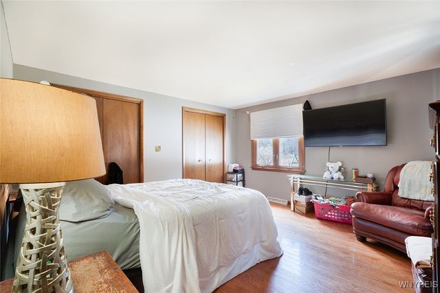 60 Brookedge Road, Cheektowaga, NY 14043