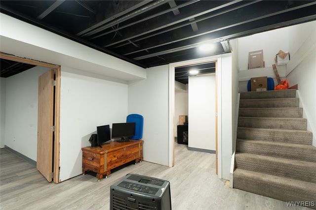 60 Brookedge Road, Cheektowaga, NY 14043