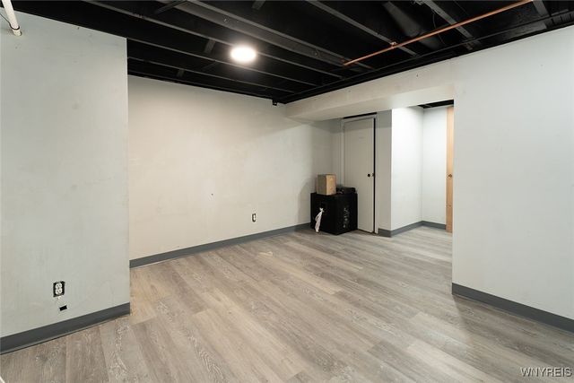 60 Brookedge Road, Cheektowaga, NY 14043