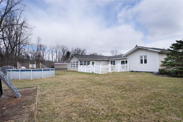 60 Brookedge Road, Cheektowaga, NY 14043