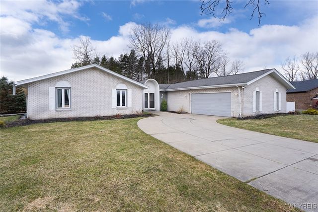 60 Brookedge Road, Cheektowaga, NY 14043