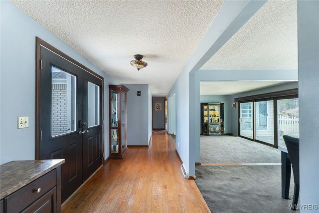 60 Brookedge Road, Cheektowaga, NY 14043